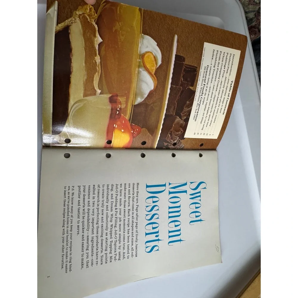 Vintage 1966 Sweet Moment Desserts General Foods Jell-O Recipe Booklet 44‎ Pages